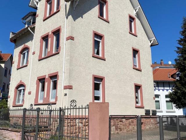 Schönes Dreifamilienhaus in Frankfurt Bergen ohne Makler