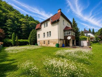 SCHÖNES EIN BIS ZWEIFAMILIENHAUS IN GRÜNER RANDLAGE VON THARANDT
