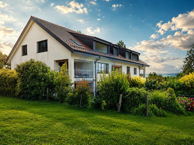 SCHÖNES EINECK 3,5 ZIMMER APARTMENT MIT GROSSEM BALKON