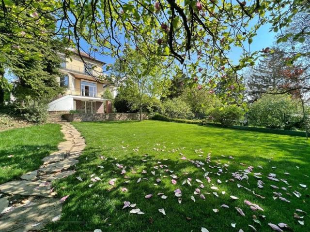 schönes Einfamilienhaus in Grünruhelage mit tollem Garten