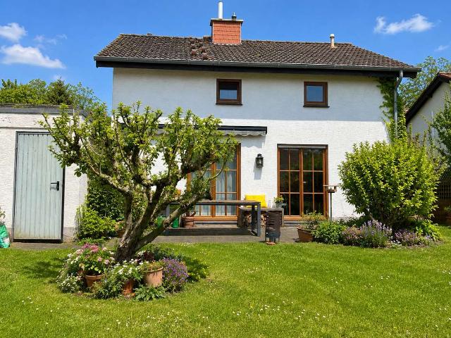 Schönes Einfamilienhaus mit Garage und Garten in Bonn Holzlar Nähe Naturschutzgebiet