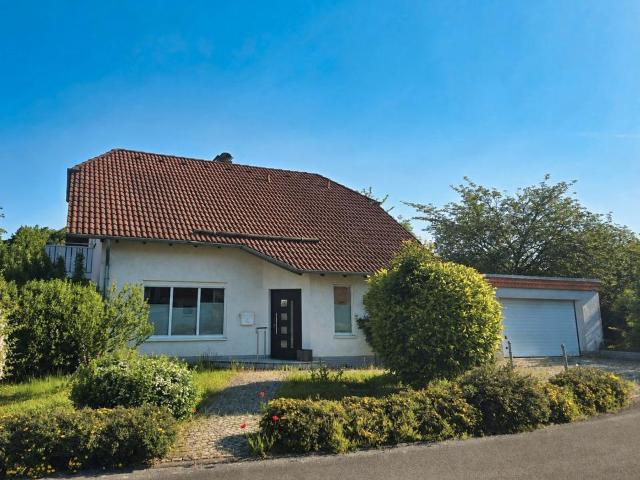 Schönes Einfamilienhaus mit Einliegerwohnung in Korbach