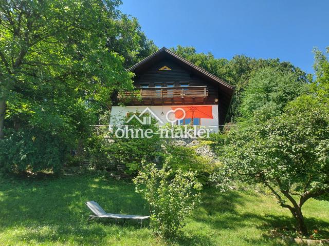 Schönes Einfamilienhaus mit sehr großem Garten