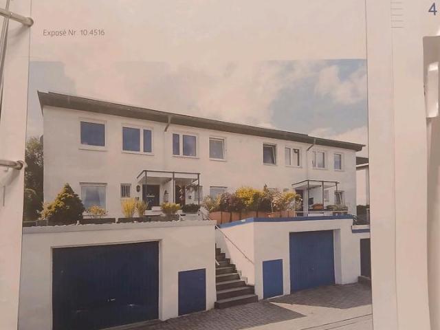 Schönes gemütliches Haus