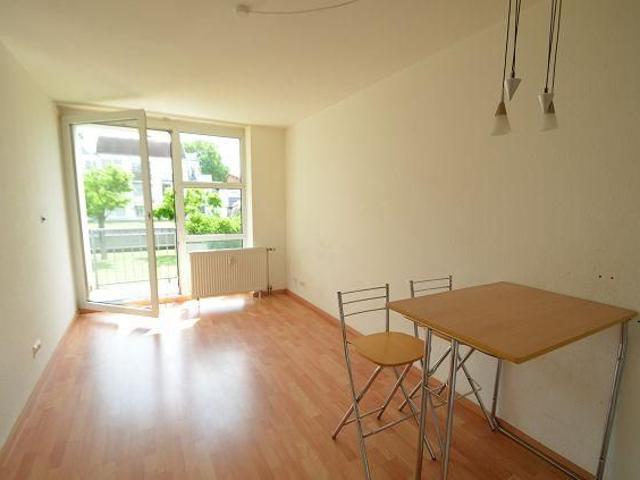 SCHÖNES GEMÜTLICHES TEILMÖBL. OBERGESCHOSS APARTMENT MIT BALKON IN KLEINER WOHNEINHEIT IN UNI NÄHE