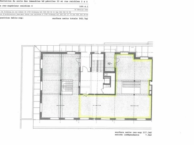 Schönes Geschäfts oder Verwaltungsgebiet mit Schaufenstern von ca. 253,2 m²