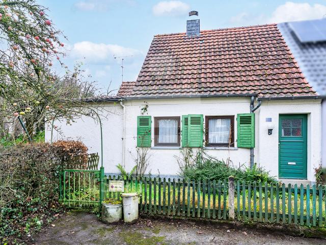 Schönes Grundstück mit Sanierungshaus