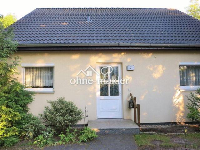 Schönes Haus im Grünen mit Garten & Garage in Berlin Kaulsdorf