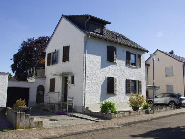 Schönes Haus in Bobenheim Roxheim, beste Lage, großer Garten