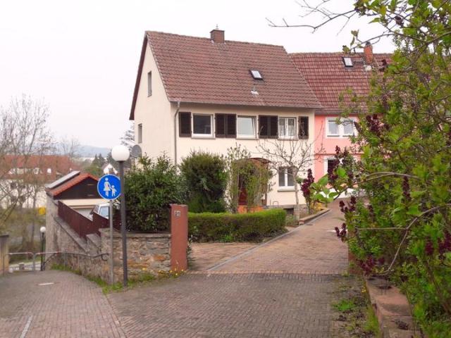 Schönes Haus mit Fernblick für Investor