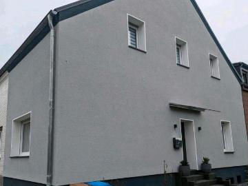 Schönes Haus mit Garten nach ETW Recht aufgeteilt zu verkaufen