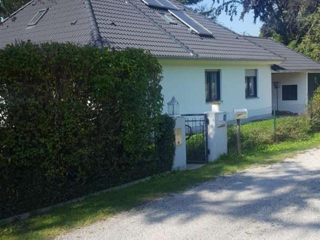 Schönes Haus mit sechs Zimmern in Buchbach