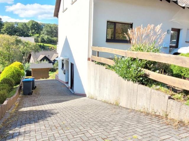 Schönes Haus mit 2 Wohnungen in 57074 Siegen Bürbach