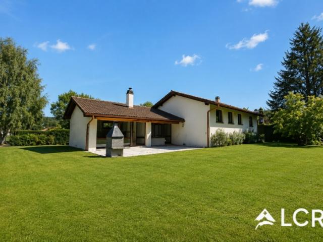 Schönes Haus mit 7 Zimmern / 5 Schlafzimmern / Garten und Terrasse