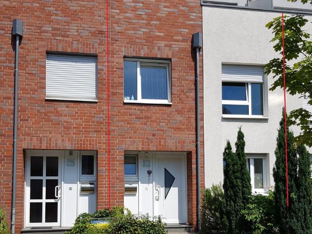 Schönes, ruhig gelegenes Reihenmittelhaus Energiekl. B, 4 Zi, 2 Bäder, Garage, 200m zur U Bahn