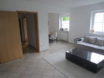 Schönes Reiheneckhaus mit schönen Garten und 3 Stellplätzen