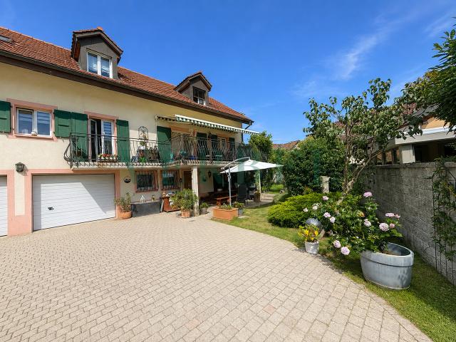 Schönes, renoviertes 6,5 Zimmer Haus in ruhiger Lage