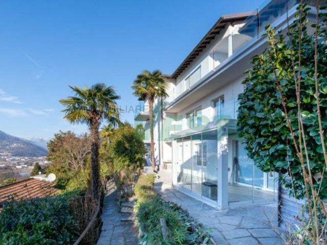 Hübsche Eimzimmerwohnung mit toller Seesicht und schöne Terrasse