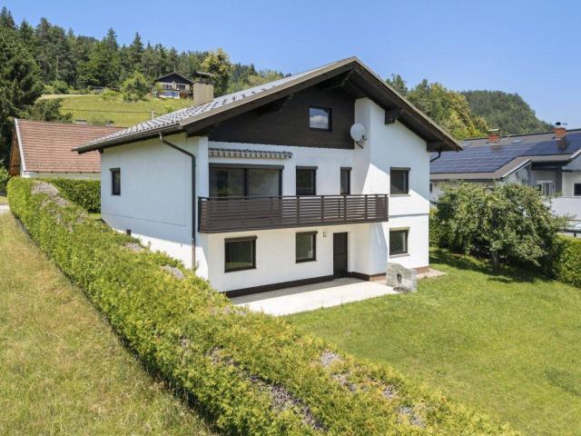Schönes, sonniges und ruhiges Einfamilienhaus mit 160,00m² Nfl. und 882m² Grundstück plus Garage in Köttmannsdorf Stadtnah