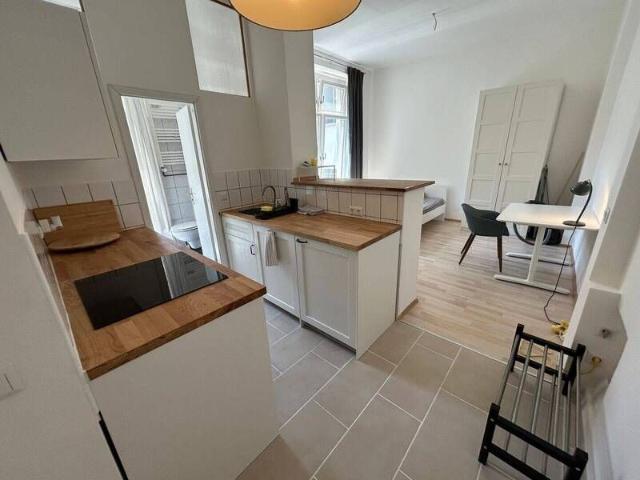 Schönes voll möbliertes Apartment am Tempelhofer Feld