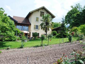 SCHÖNES WINZERHAUS