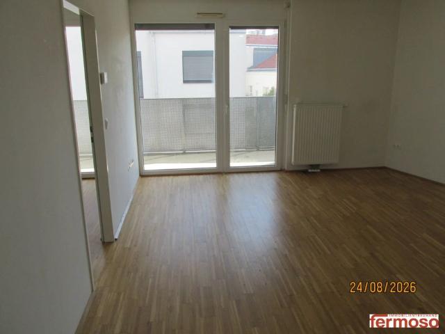 Schönes Wohnen in einer zwei Zimmer Wohnung mit ruhigem Balkon im Hof