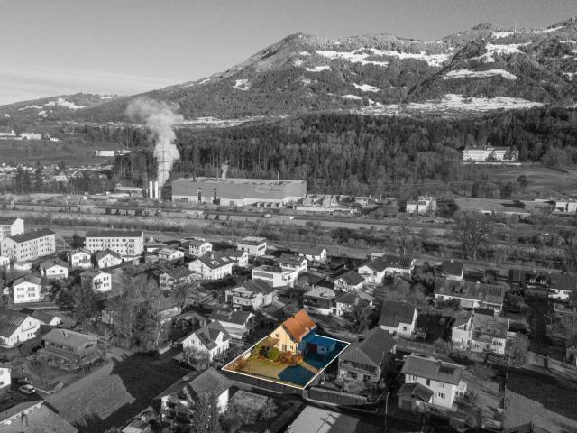 Schönes Wohnhaus mit Entwicklungsmöglichkeiten in bester Lage