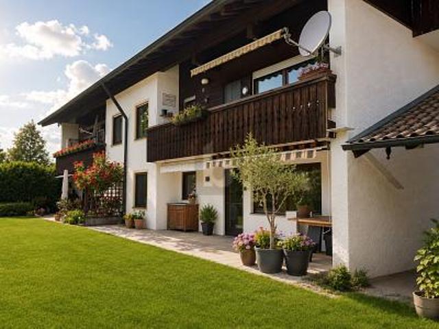 SCHÖNES ZUHAUSE MIT SONNENTERRASSE & GARTEN