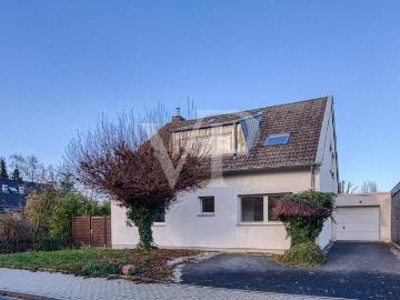 Schönes Zuhause mit Wintergarten und großem Garten