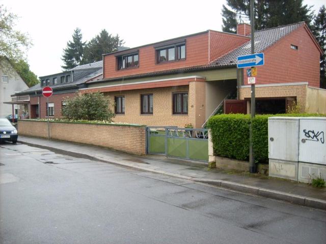 schönes Zweifamilienhaus mit Potenzial