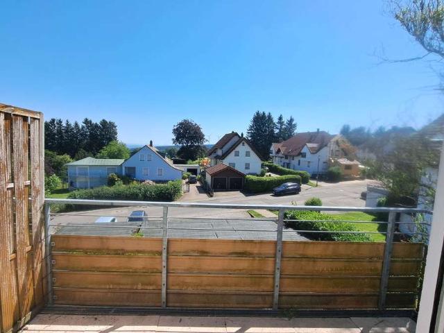 Schönes 1,5 Zi. Appartment auf ca. 38 qm Wfl. mit Balkon, tollem Ausblick & Garage