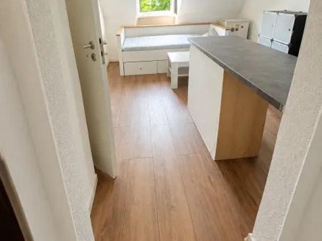 Schönes 2 Zimmer Apartment im DG, 31qm in Ludwigshafen zu vermieten
