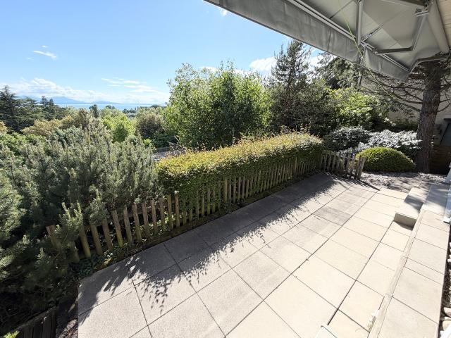 Schönes 3.5 Zimmer Apartment von 100 m2 mit Terrasse