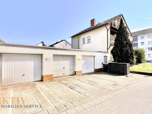 Schönes 3 Familienhaus mit 4 Garagen in Ffm. Enkheim