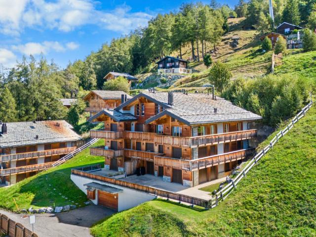 Schönes 4.5 Zimmer Apartment Ski in Ski out mit atemberaubendem Blick auf die Berge
