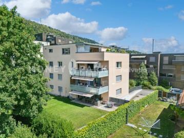Schönes 4.5 Zimmer Wohnung mit Balkon