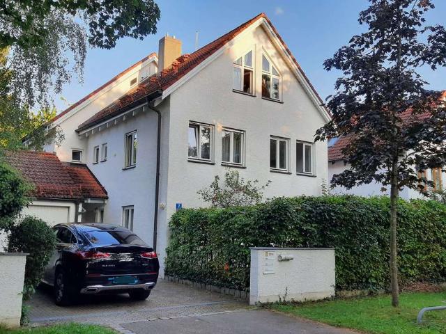 Schönes 5 Zimmer Architektenhaus mit gehobener Innenausstattung und EBK in München Obermenzing