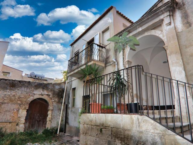 Scicli, la perla nel palazzo Beneventano 74m² Scicli