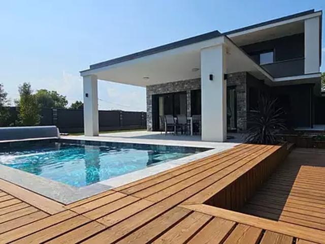 Sciez 74140 Achat / Vente maison 9 pièces t9 piscine terrasse