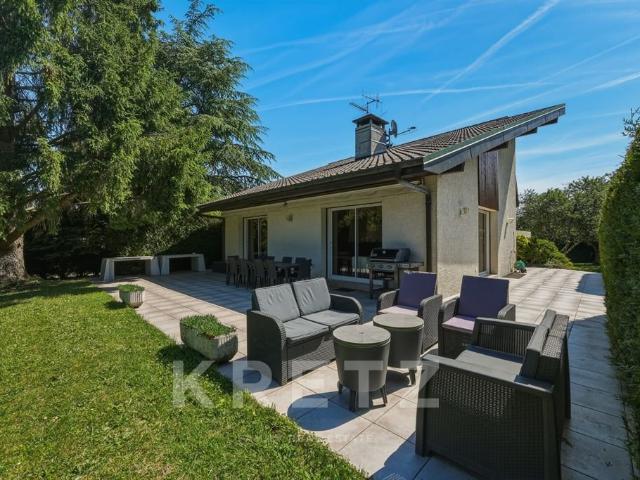 Sciez 74140 – Maison D'architecte Renovée De 300 M² Aux Po. 300m² Sciez