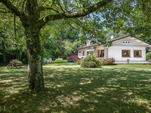 Sciez Domaine de Coudrée Villa traditionnelle Parc de. 114m² Sciez