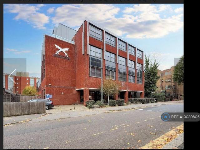 Scimitar House, Romford, RM1 1 bed flat to rent £1,750 pcm £404 pw