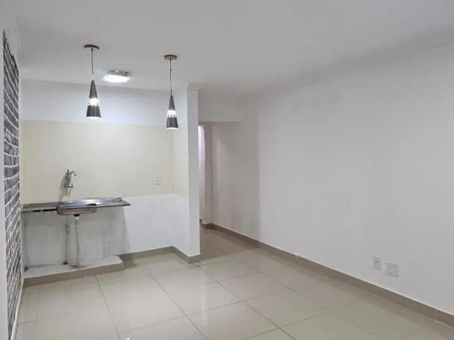 SCLN 305 BLOCO B | SALA VÃO LIVRE | VERSÁTIL | EXCELENTE ILUMINAÇÃO NATURAL