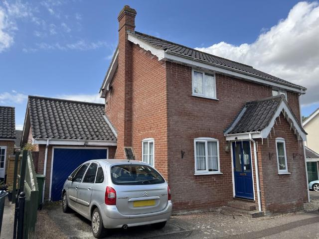 Scrumpy Way, Banham, NORWICH 3 bed house to rent £1,250 pcm £288 pw