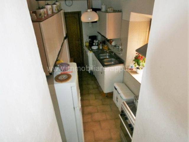 Scrofiano vendesi appartamento di mq 257 con vista panoramic. 257m² Scrofiano