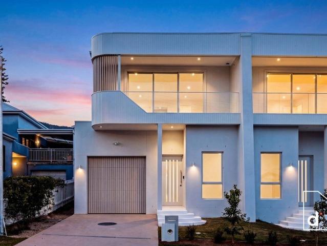 Sculpted Design, Sunlit Spaces & Effortless Coastal Luxury