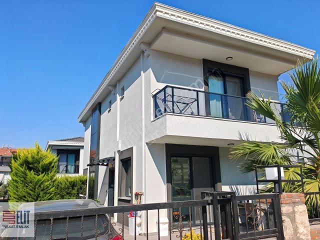Sağtur'da Tam Müstakil Villa Denize 850 Metre Mesafede