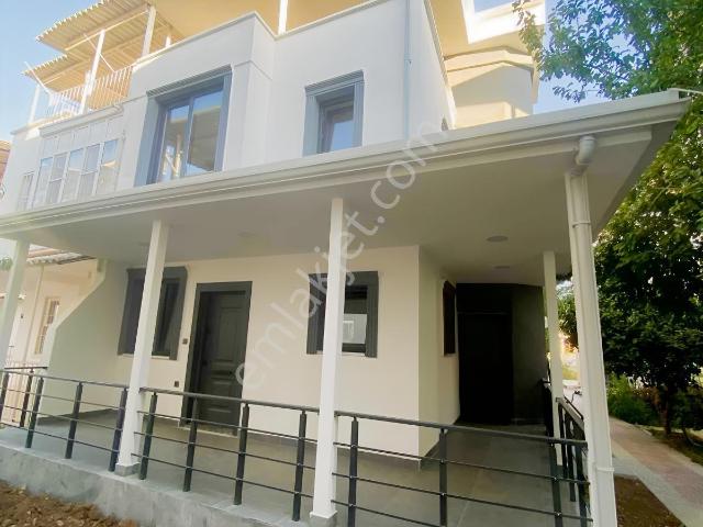 Sağtur'da Daire Parasına Villa