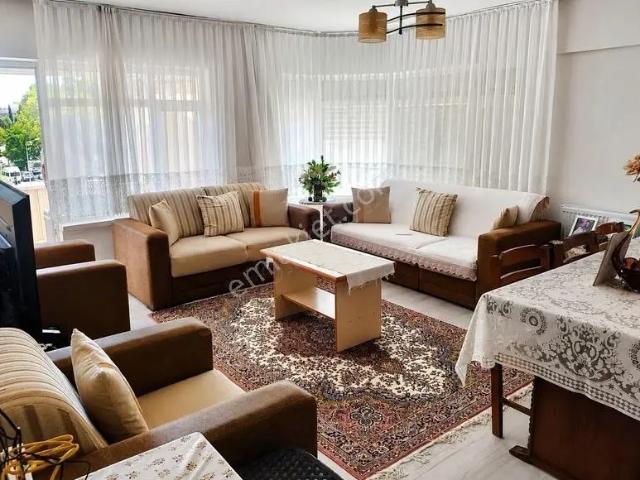 Sağlık Mahallesi Diş Hastanesi Yanı Doğalgazlı Satılık 3+1 Daire