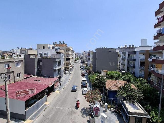 Sağlık Mahallesinde Merkezi Konumda 3+1 Satılık Daire